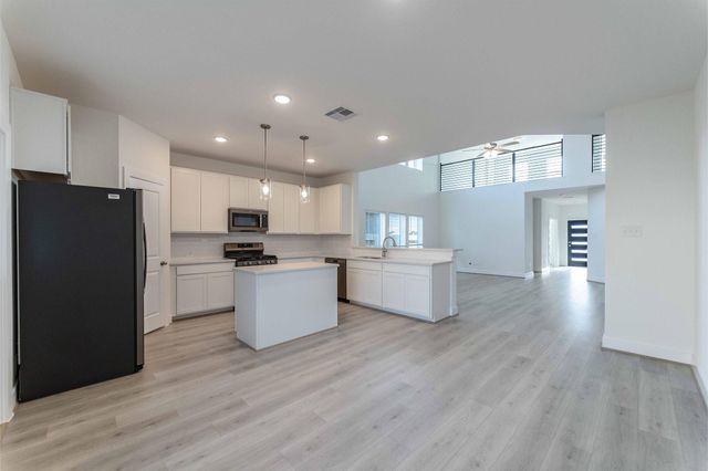 4639 Coral Bean Street, Pinehurst, TX 77362