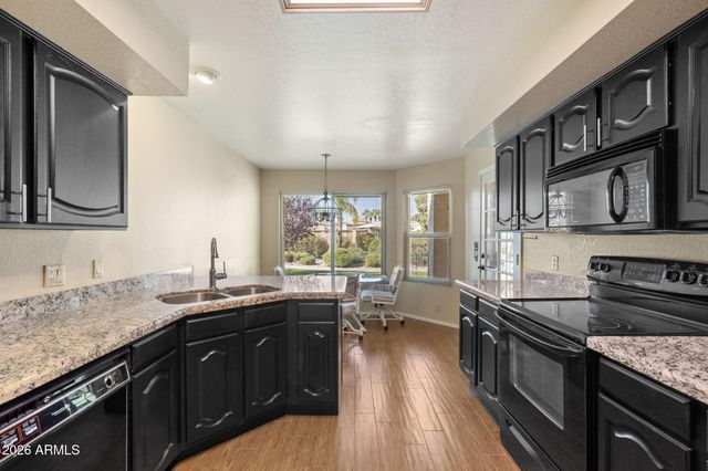 19224 N 93RD Avenue, Peoria, AZ 85382