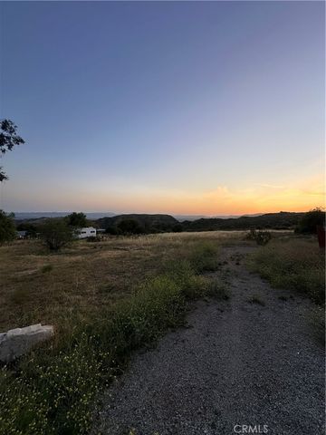 0 indian meza, Sylmar, CA 91342