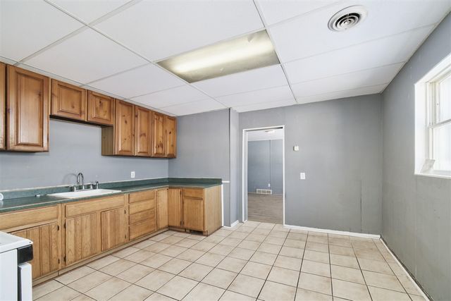 221 5th Street, Manistee, MI 49660