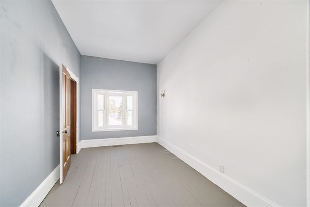 221 5th Street, Manistee, MI 49660