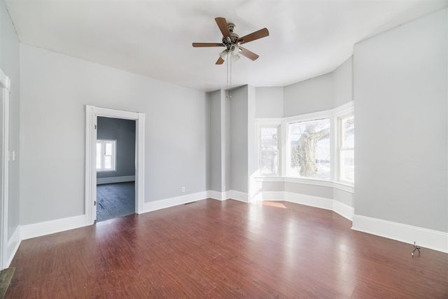 221 5th Street, Manistee, MI 49660