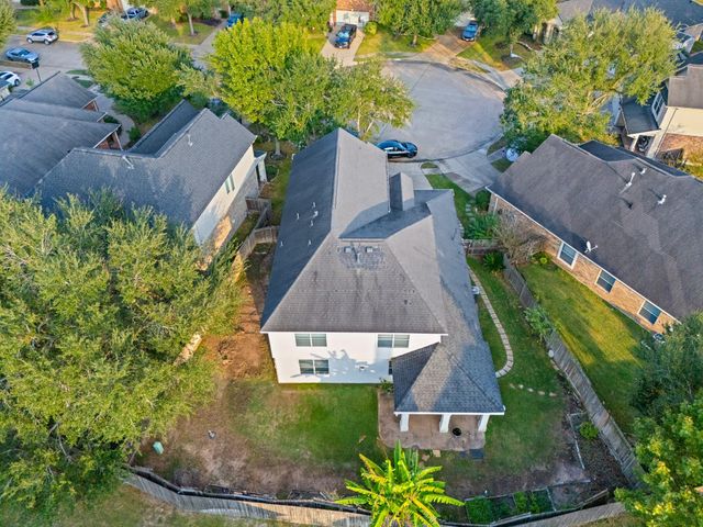 8711 Preston Field Lane, Houston, TX 77095