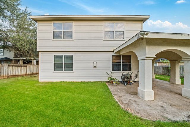 8711 Preston Field Lane, Houston, TX 77095