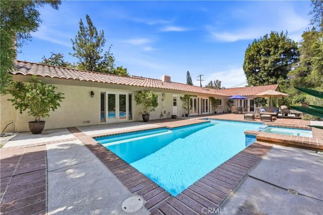 2101 Pioneer Avenue, Fullerton, CA 92831