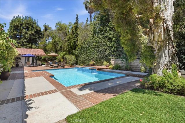 2101 Pioneer Avenue, Fullerton, CA 92831