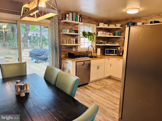 19 SEVERNDALE RD, Severna Park, MD 21146