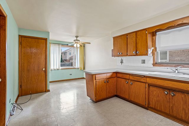 10839 S Rockwell Street, Chicago, IL 60655