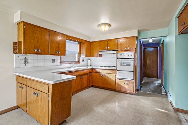 10839 S Rockwell Street, Chicago, IL 60655