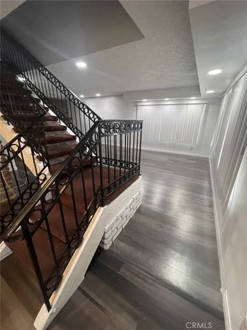 246 E Hullett Street, Long Beach, CA 90805