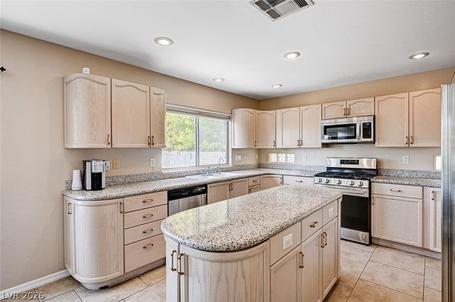 7813 Falconwing Avenue, Las Vegas, NV 89131