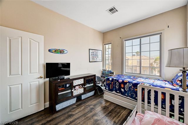 7813 Falconwing Avenue, Las Vegas, NV 89131