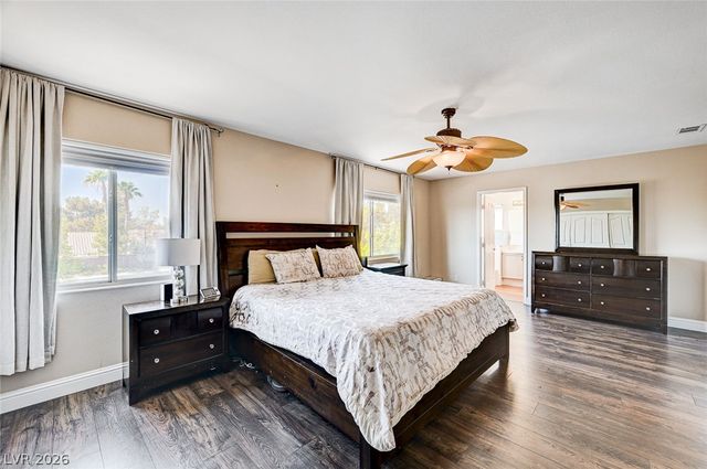 7813 Falconwing Avenue, Las Vegas, NV 89131