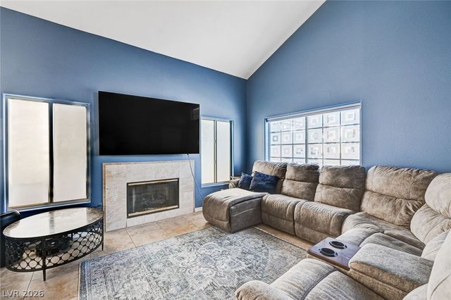 7813 Falconwing Avenue, Las Vegas, NV 89131