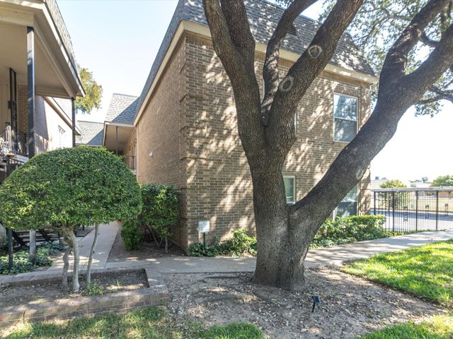 4420 Harlanwood Drive 231, Fort Worth, TX 76109