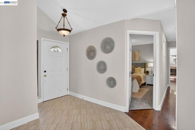 531 Silver Lake Dr, Danville, CA 94526