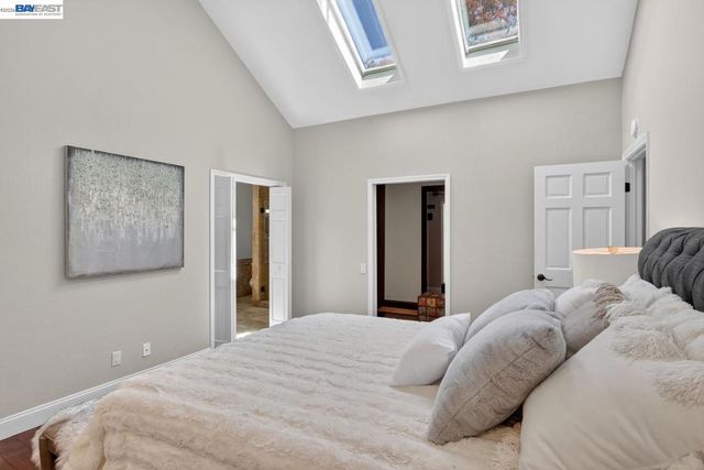 531 Silver Lake Dr, Danville, CA 94526