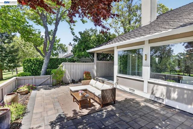 531 Silver Lake Dr, Danville, CA 94526