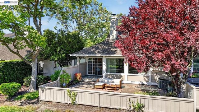 531 Silver Lake Dr, Danville, CA 94526