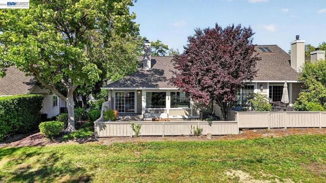 531 Silver Lake Dr, Danville, CA 94526