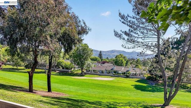531 Silver Lake Dr, Danville, CA 94526