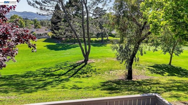 531 Silver Lake Dr, Danville, CA 94526