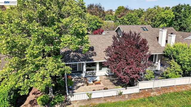 531 Silver Lake Dr, Danville, CA 94526