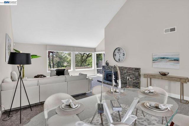 531 Silver Lake Dr, Danville, CA 94526