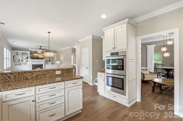 10019 Elizabeth Crest Lane, Charlotte, NC 28277