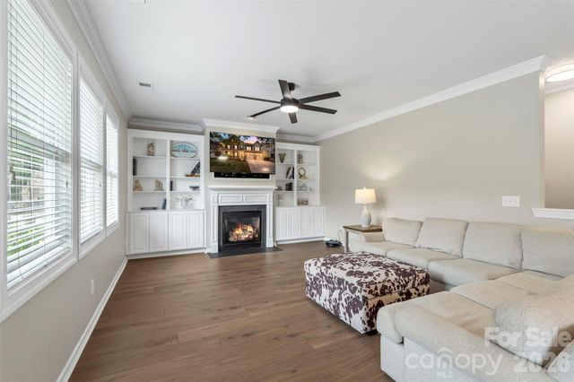 10019 Elizabeth Crest Lane, Charlotte, NC 28277