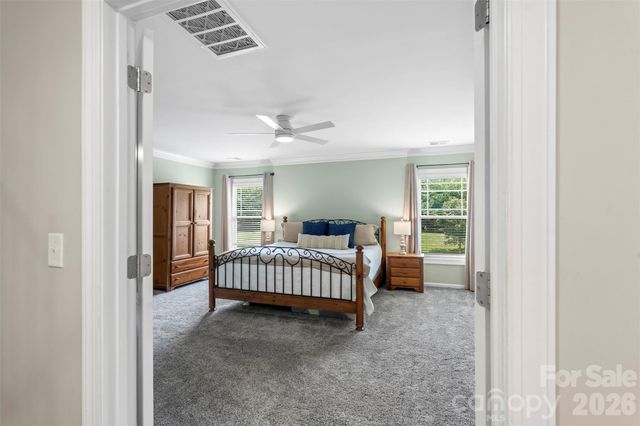10019 Elizabeth Crest Lane, Charlotte, NC 28277