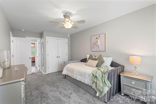 10019 Elizabeth Crest Lane, Charlotte, NC 28277