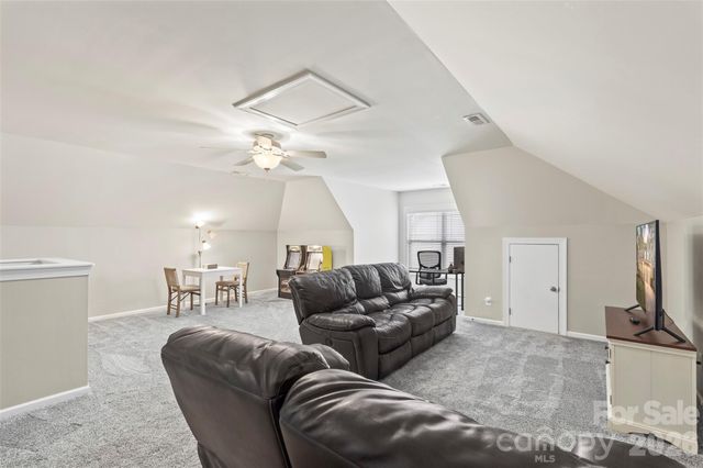 10019 Elizabeth Crest Lane, Charlotte, NC 28277