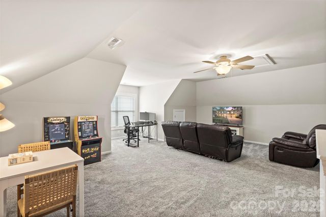 10019 Elizabeth Crest Lane, Charlotte, NC 28277