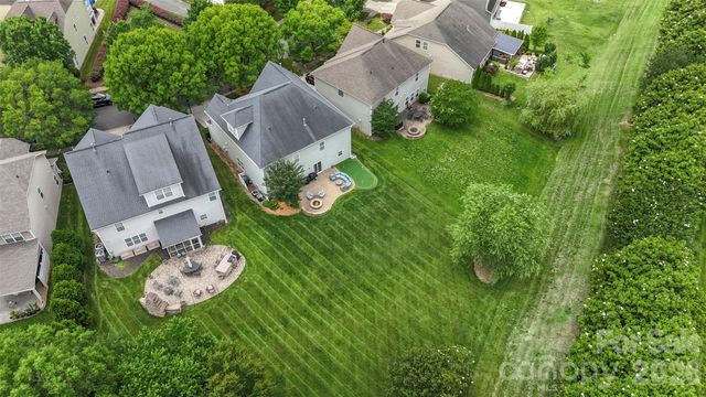10019 Elizabeth Crest Lane, Charlotte, NC 28277
