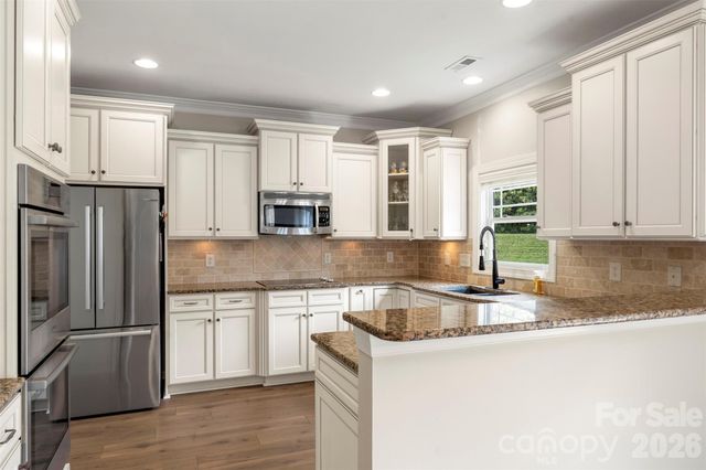 10019 Elizabeth Crest Lane, Charlotte, NC 28277