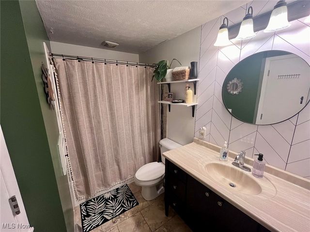 5221 Revere Avenue NW, Massillon, OH 44647