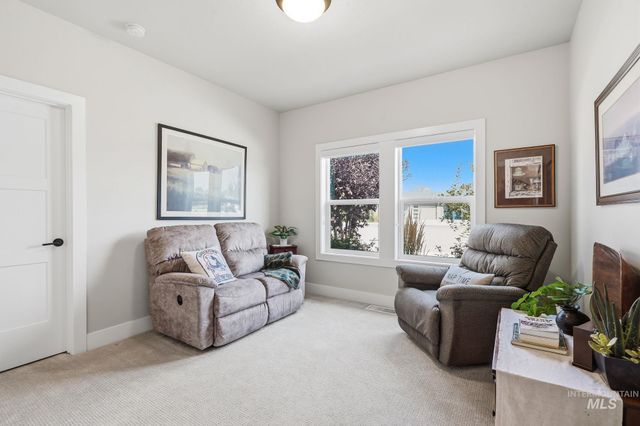5553 S Snowshoe Place, Boise, ID 83709