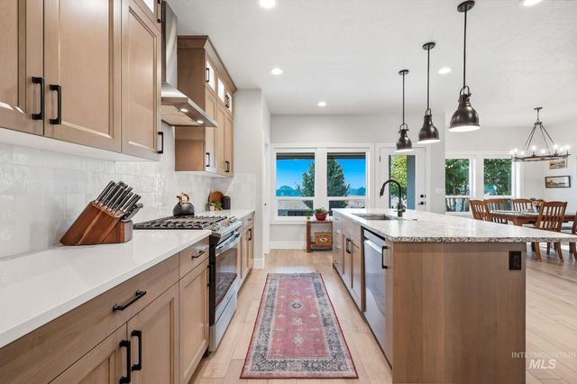 5553 S Snowshoe Place, Boise, ID 83709