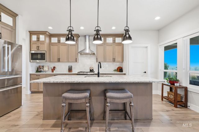5553 S Snowshoe Place, Boise, ID 83709