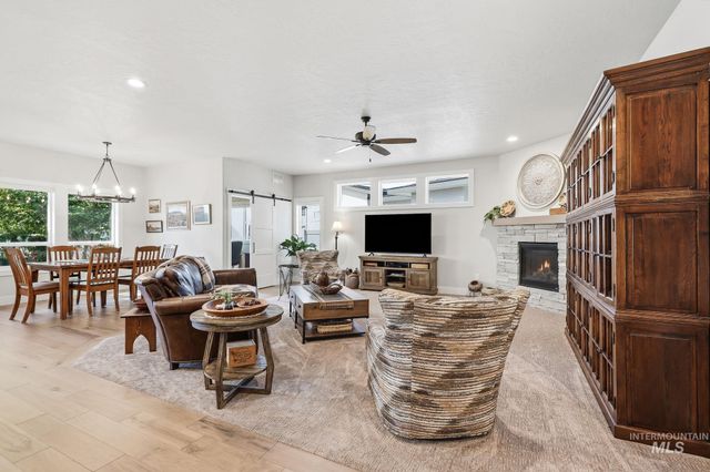 5553 S Snowshoe Place, Boise, ID 83709