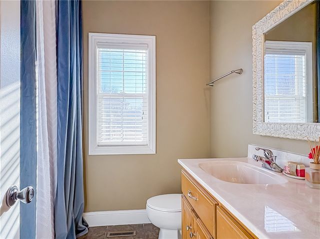 1220 W Holt Avenue, Harrison, AR 72601