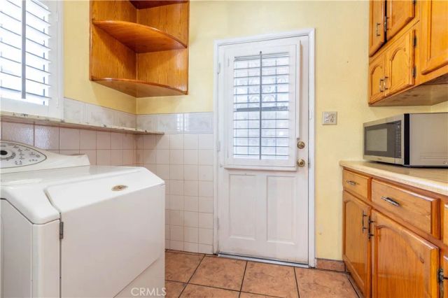 448 Fermoore, San Fernando, CA 91340