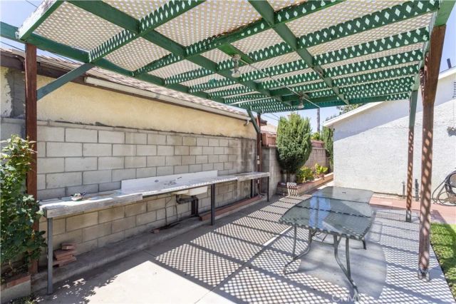 448 Fermoore, San Fernando, CA 91340