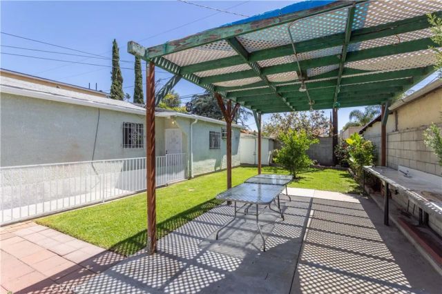 448 Fermoore, San Fernando, CA 91340