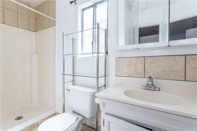 448 Fermoore, San Fernando, CA 91340