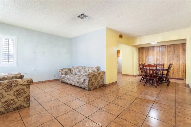 448 Fermoore, San Fernando, CA 91340