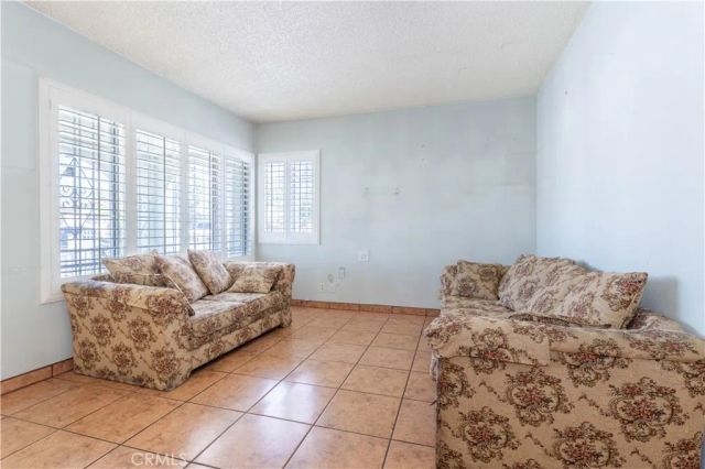 448 Fermoore, San Fernando, CA 91340