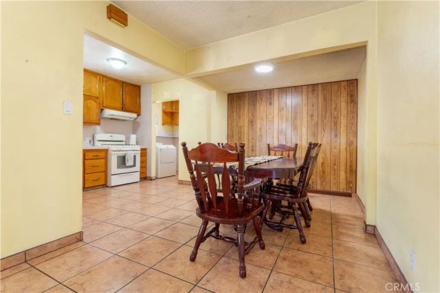 448 Fermoore, San Fernando, CA 91340