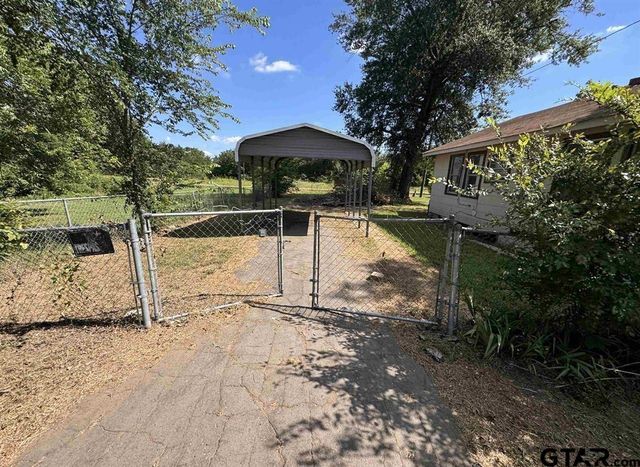 582 E Main St, Van, TX 75790